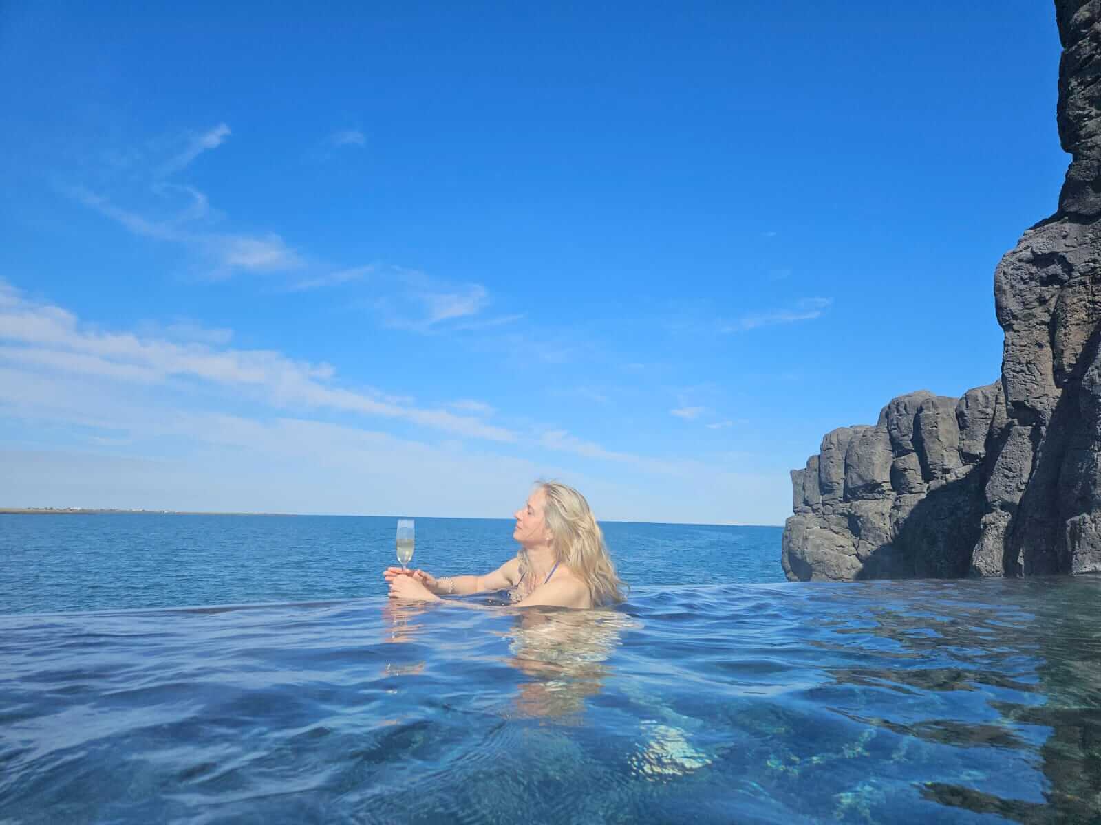 Sky Lagoon, Zuzana Růžičková ISLANDICA