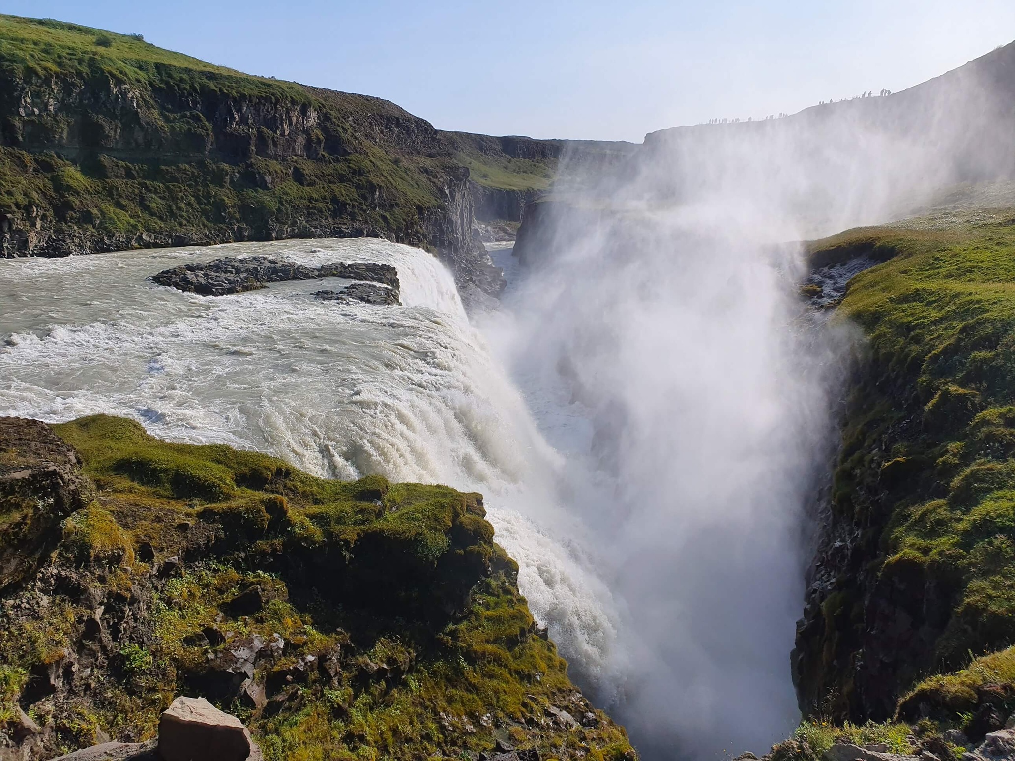vidopad Gullfoss 3 Vodopád Gullfoss a kaňon na Islandu.