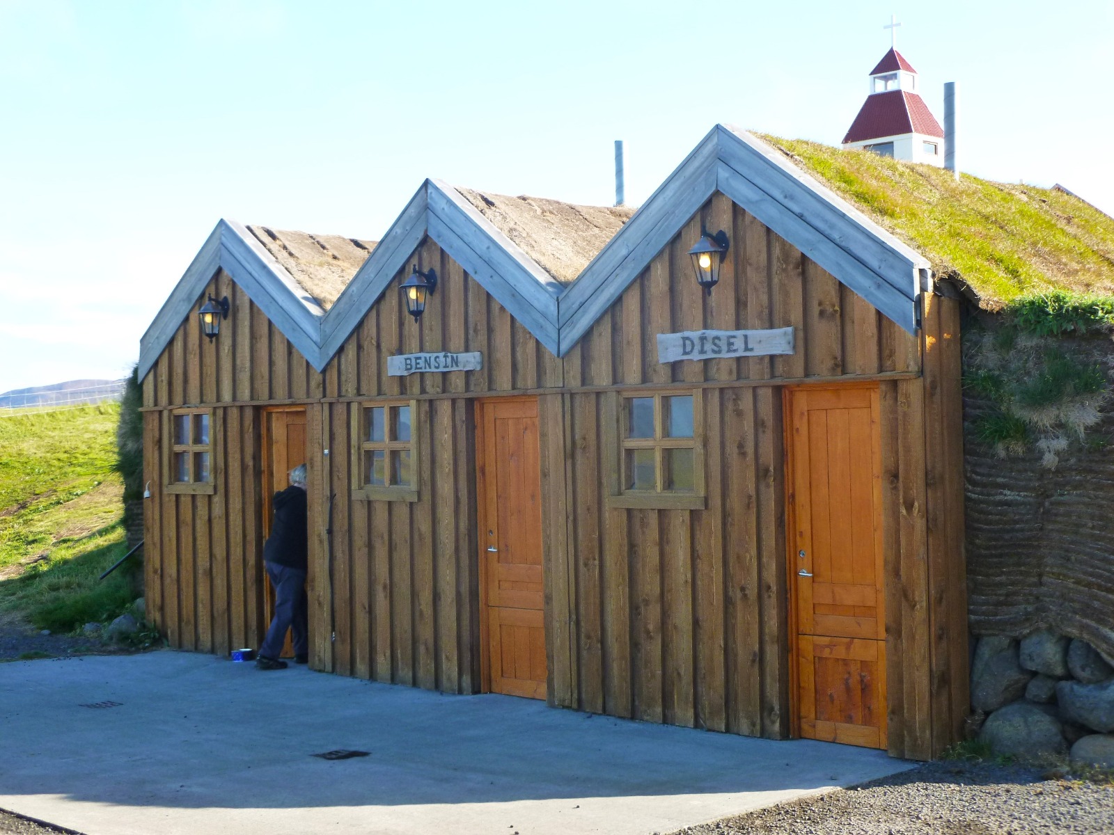Nejmenší benzínová pumpa Island farma Modrudalur