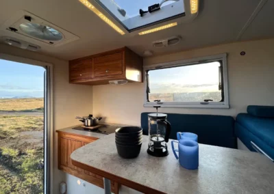 kuchynka v cmaperu 4x4