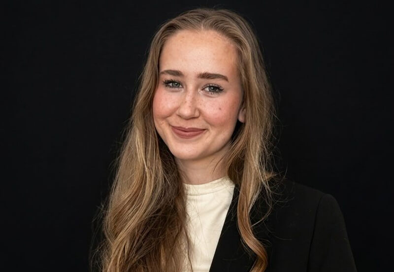 Jana Tomanová, PRODUCT SPECIALIST